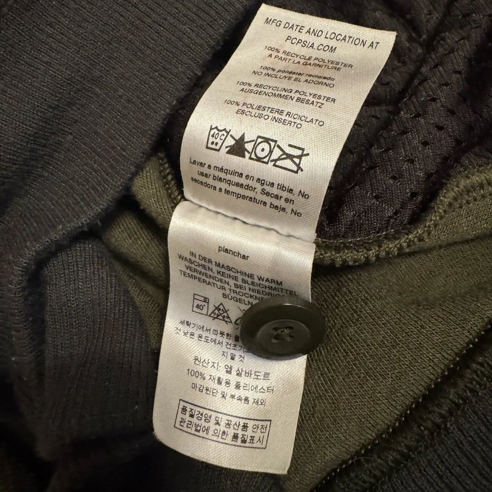 Patagonia Men’s Green Synchilla Sweater - Picture 8 of 8